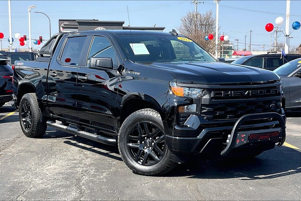 Used 2024 Chevrolet Silverado 1500 Custom w/ Turbomax Blackout Package AWD/4WD image 30