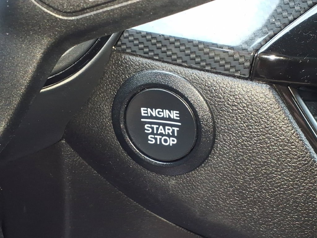 Certified 2025 Ford Escape ST-Line AWD/4WD image 24
