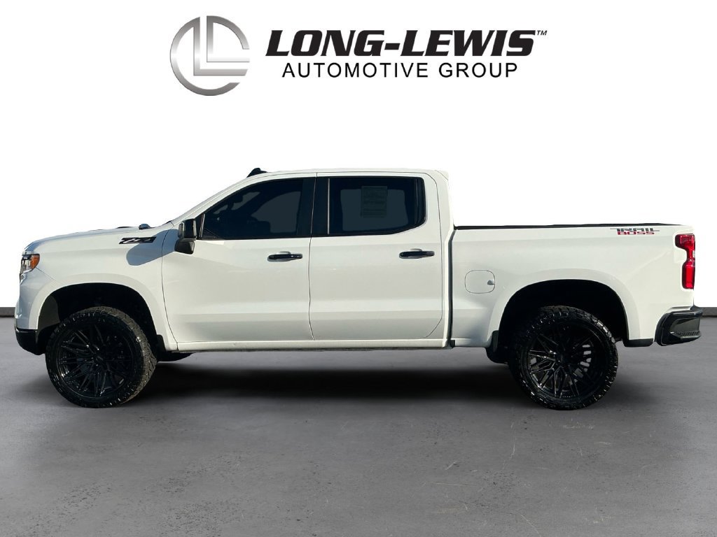 Used 2025 Chevrolet Silverado 1500 LT Trail Boss w/ Convenience Package II AWD/4WD image 2