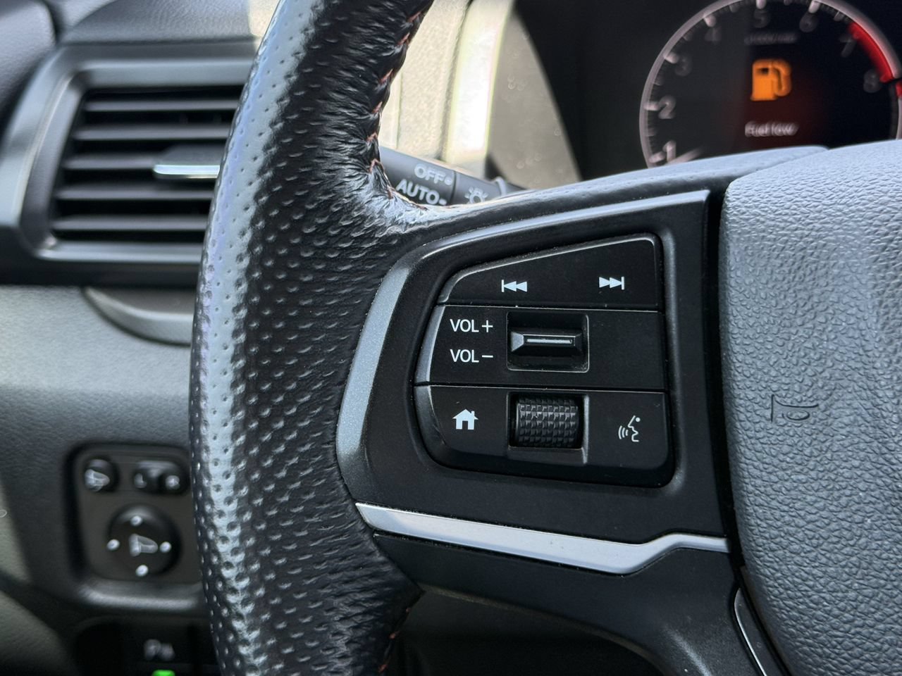 Used 2024 Honda Ridgeline TrailSport image 13