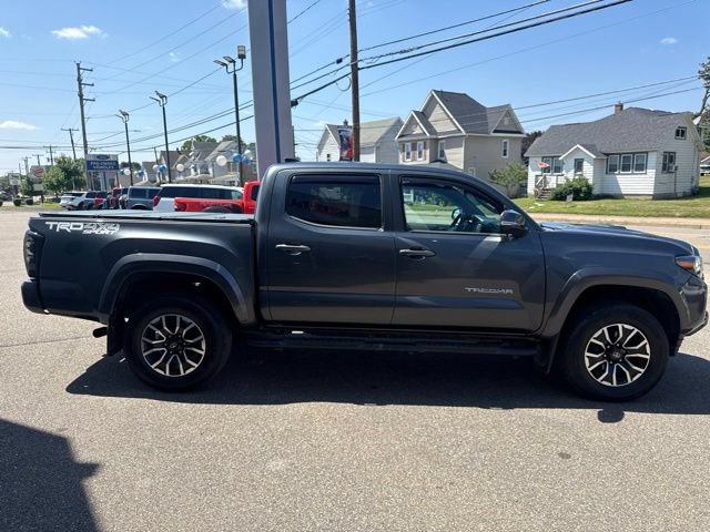 Used 2021 Toyota Tacoma TRD Sport w/ Technology Package AWD/4WD image 5