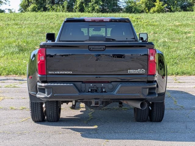 Used 2024 Chevrolet Silverado 3500 High Country w/ Technology Package AWD/4WD image 5