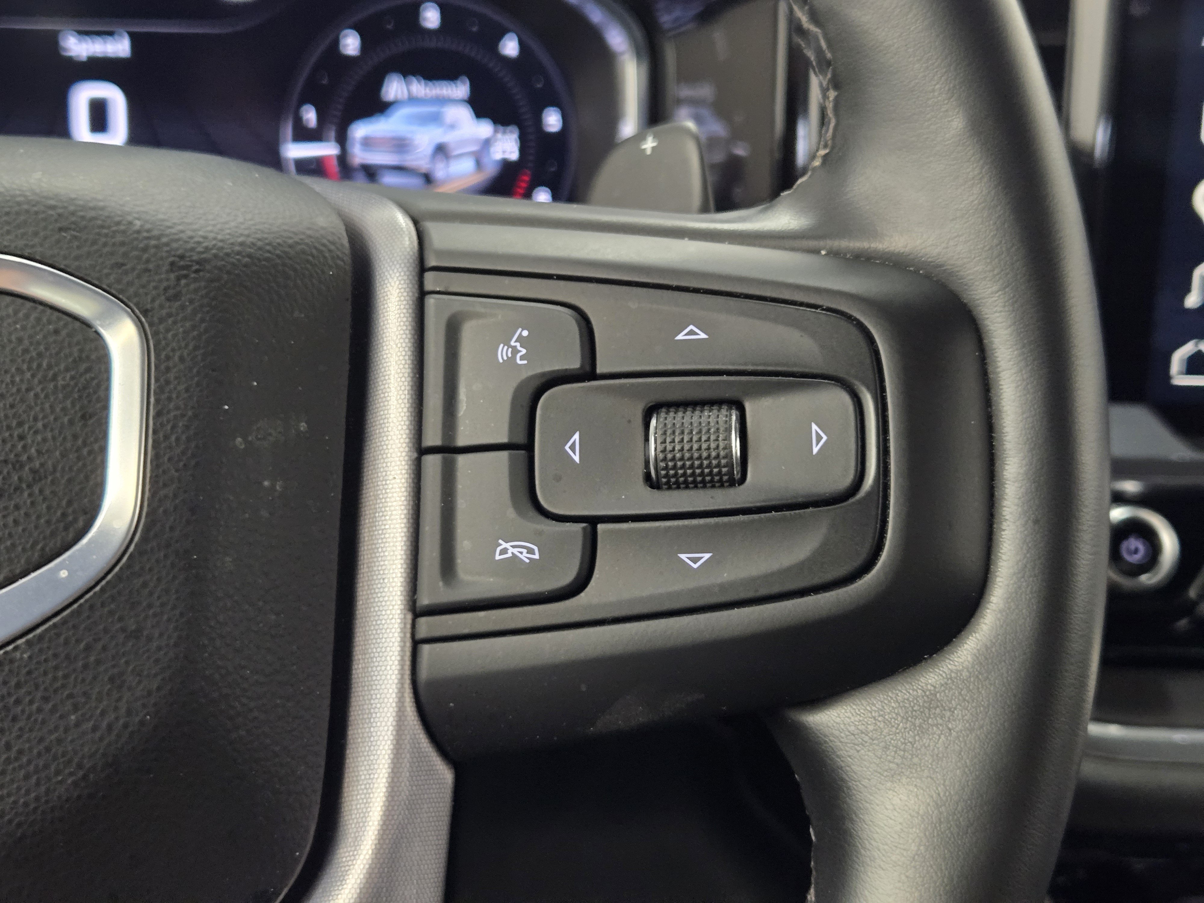 Used 2025 GMC Sierra 1500 SLT AWD/4WD image 31