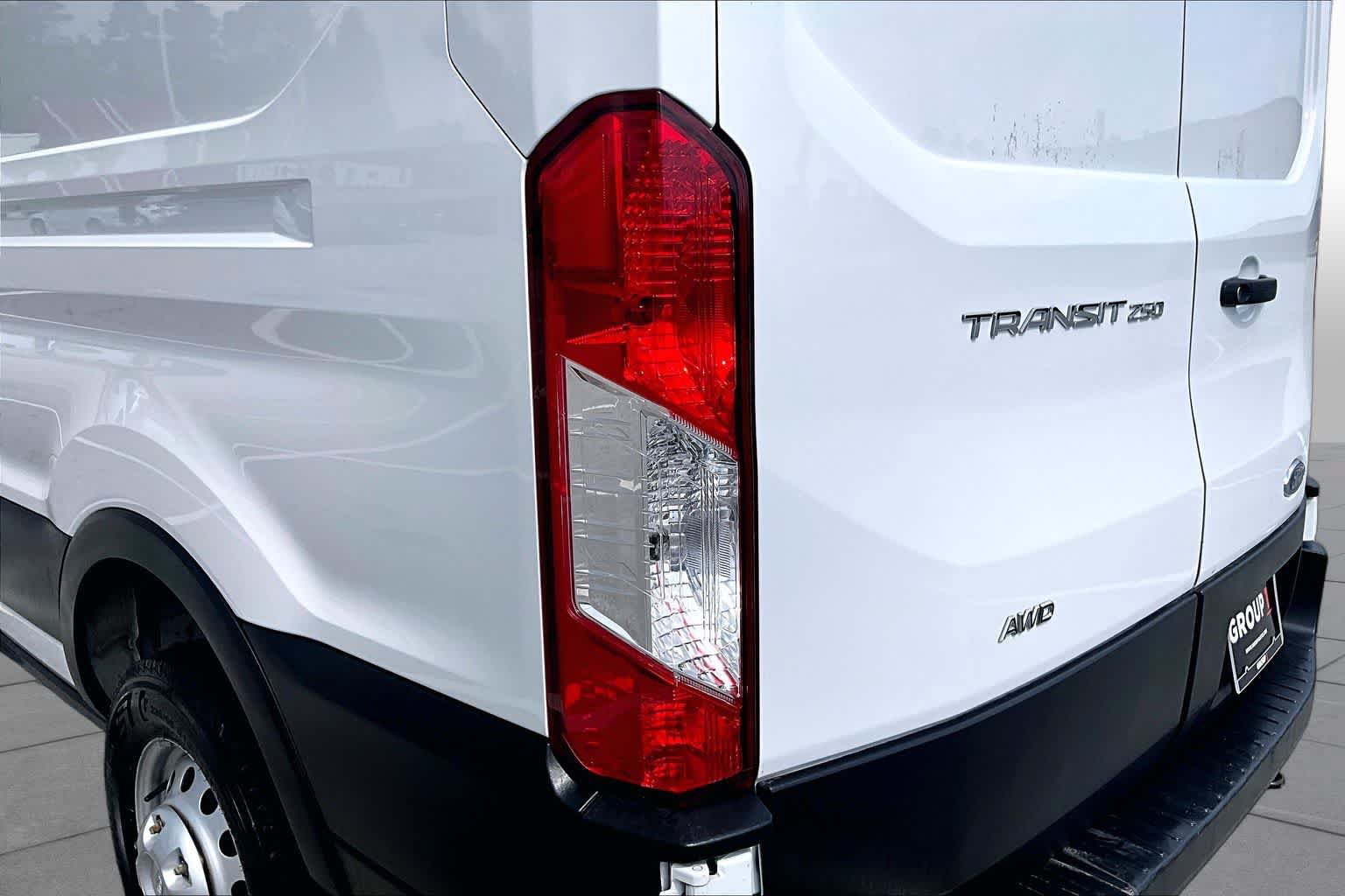 Certified 2023 Ford Transit 250 Medium Roof AWD image 31