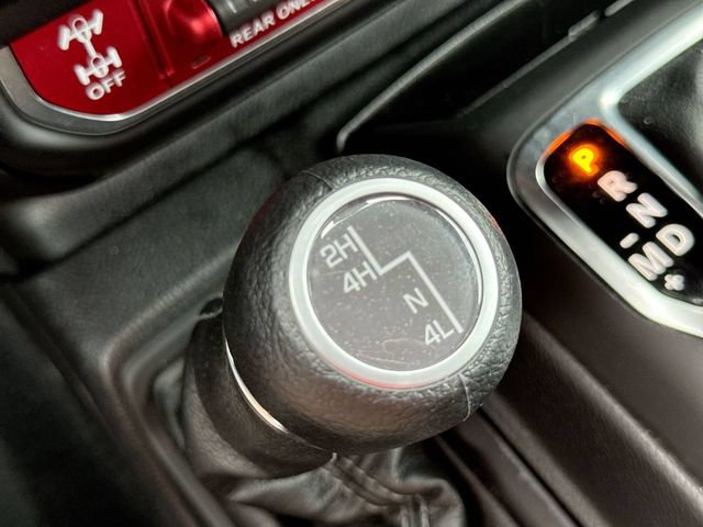 Used 2025 Jeep Wrangler Unlimited Rubicon AWD/4WD image 18