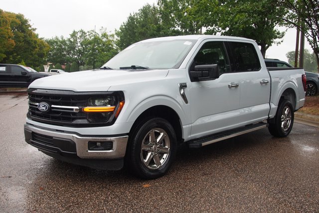 Certified 2025 Ford F150 XLT w/ Equipment Group 301A Standard RWD image 3