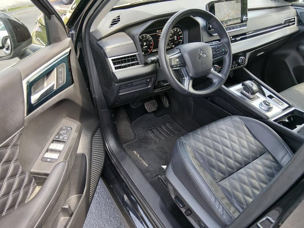 Used 2023 Mitsubishi Outlander SEL FWD image 10