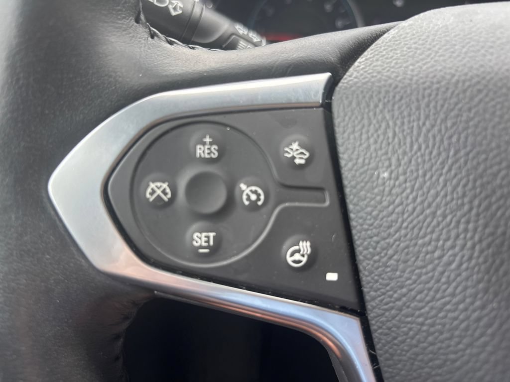 Used 2022 Chevrolet Traverse RS FWD image 22