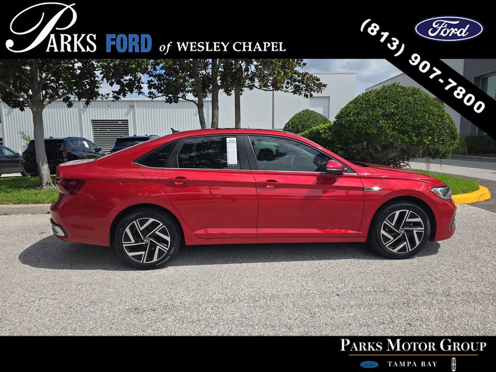 Used 2022 Volkswagen Jetta SEL FWD image 4