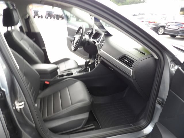 Used 2021 Volkswagen Jetta SE FWD image 32