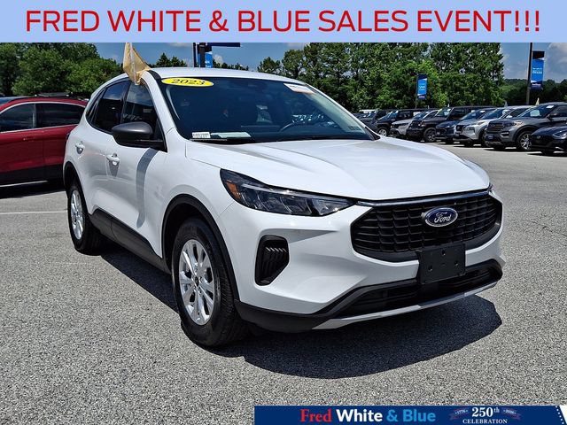 Certified 2023 Ford Escape Active w/ Tech Pack #1 AWD/4WD image 2