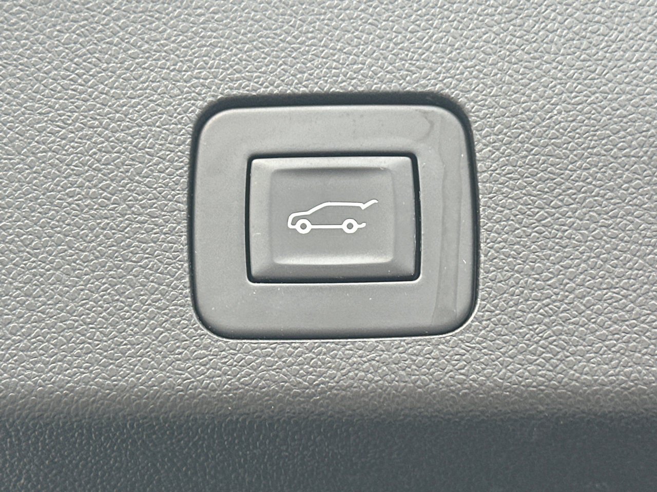 Used 2023 Buick Encore GX Select FWD image 21