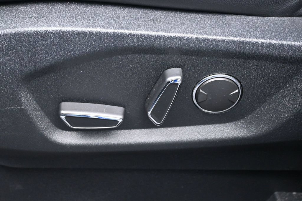 Certified 2018 Ford Edge SEL w/ Equipment Group 201A FWD image 11