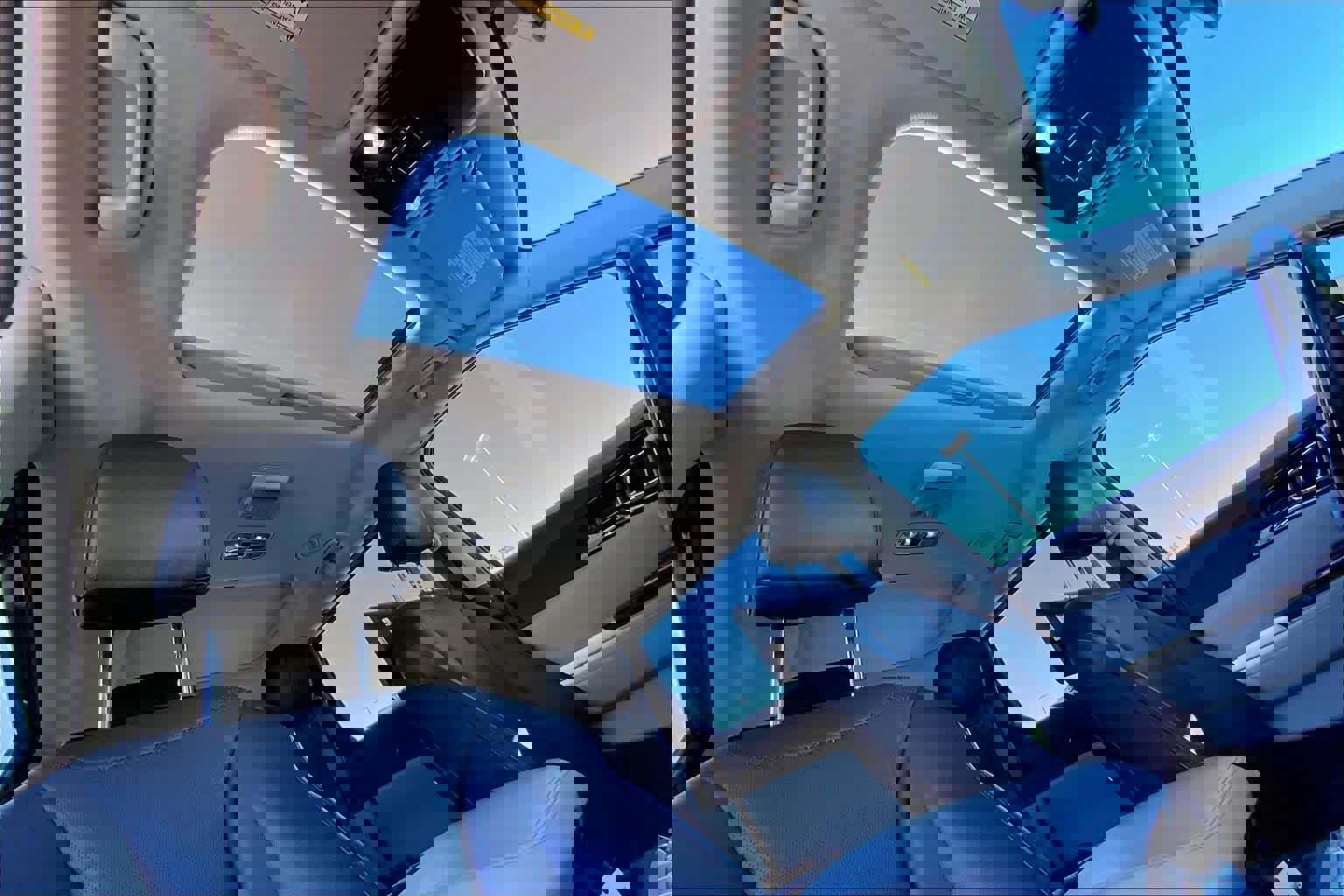 Used 2022 Kia Carnival SX Prestige image 13