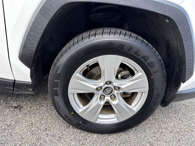 Used 2020 Toyota RAV4 XLE FWD image 17