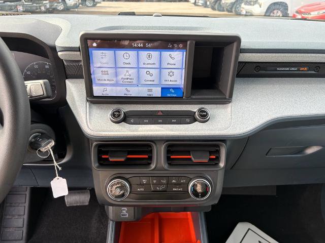 Certified 2024 Ford Maverick XLT image 16