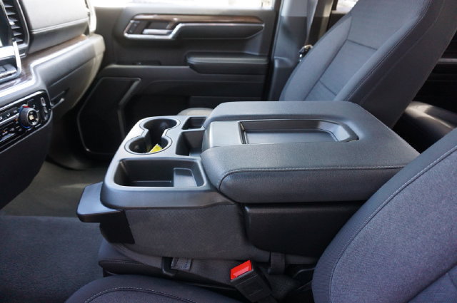 Used 2024 Chevrolet Silverado 1500 LT AWD/4WD image 29