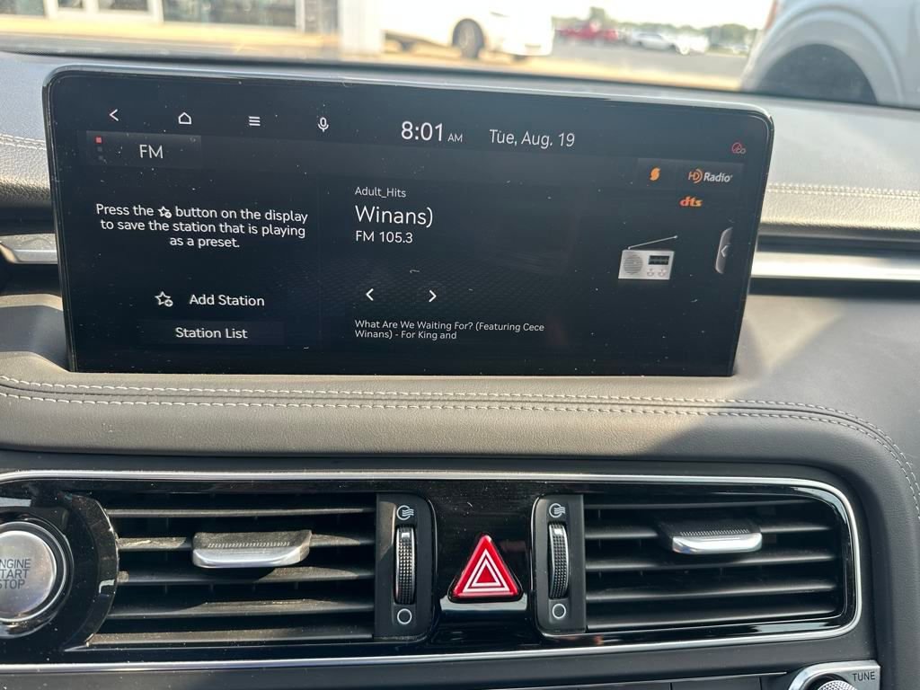 Used 2023 Genesis G70 2.0T image 10