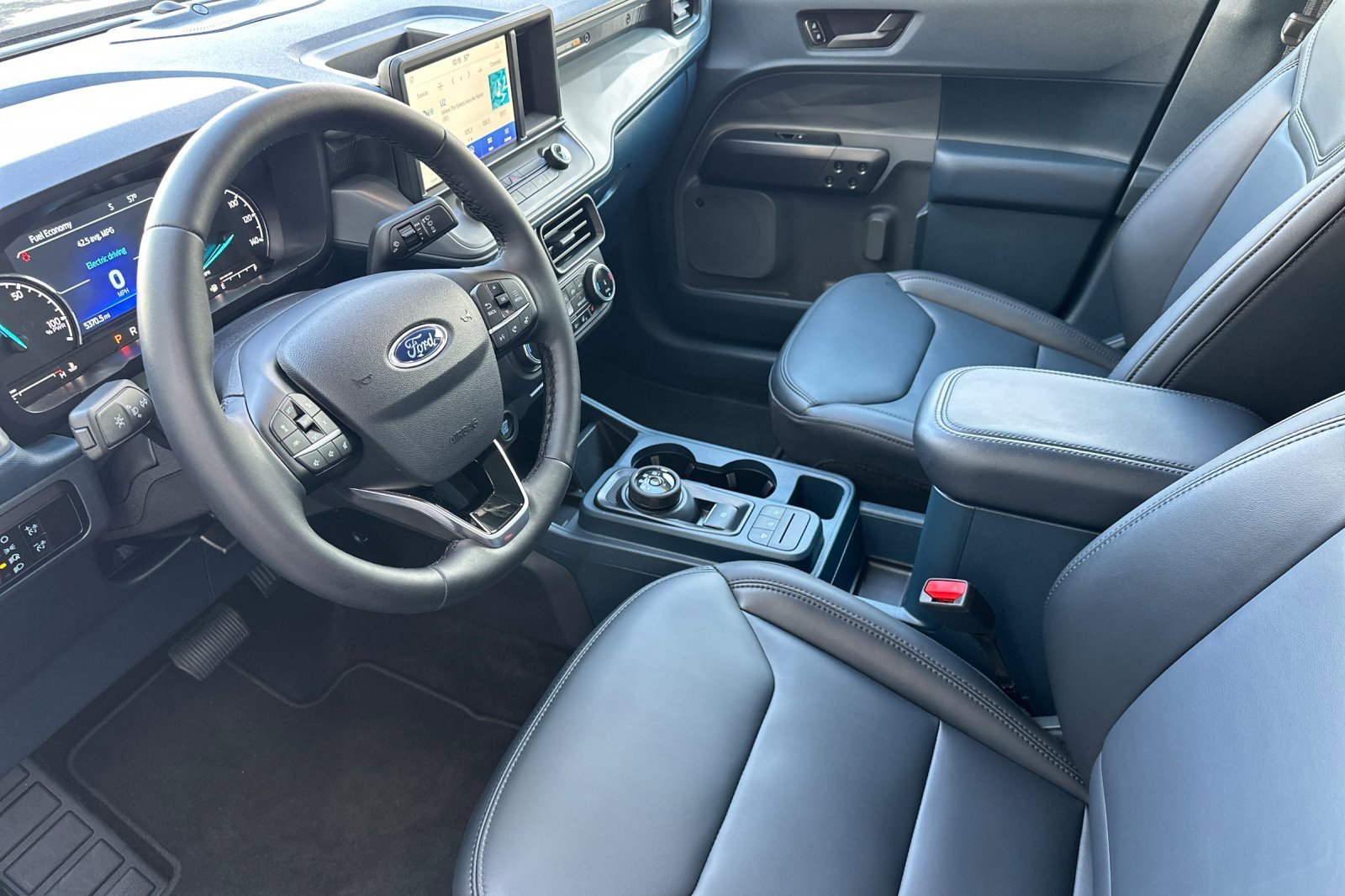 Certified 2024 Ford Maverick Lariat w/ Black Appearance Package image 10