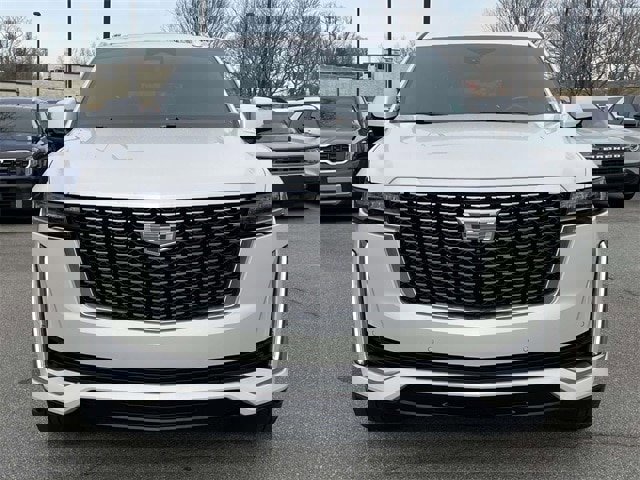 Used 2021 Cadillac Escalade ESV Premium Luxury image 8