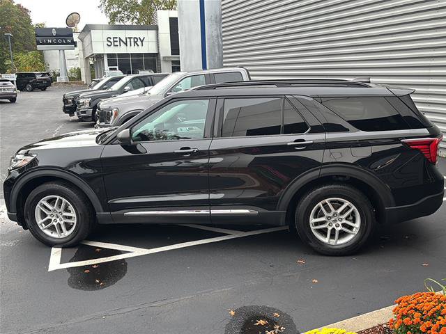Certified 2025 Ford Explorer Active AWD/4WD image 25