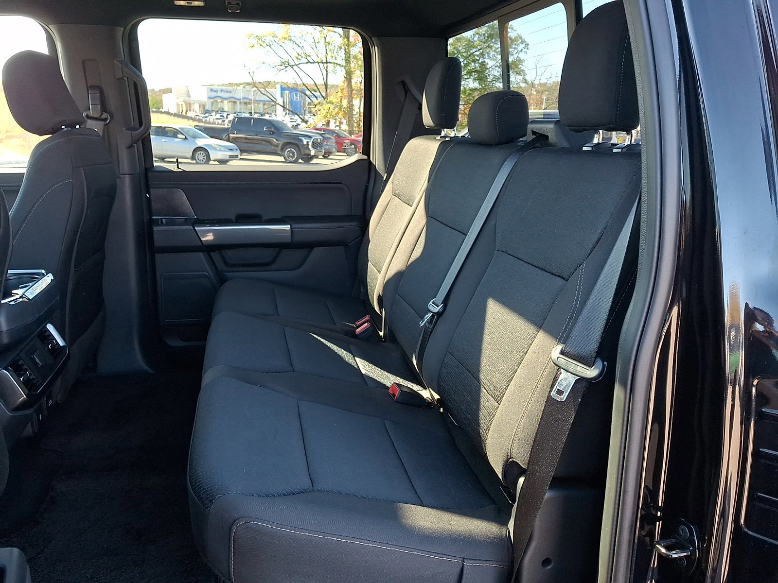 Certified 2022 Ford F150 XLT w/ Equipment Group 302A High image 10