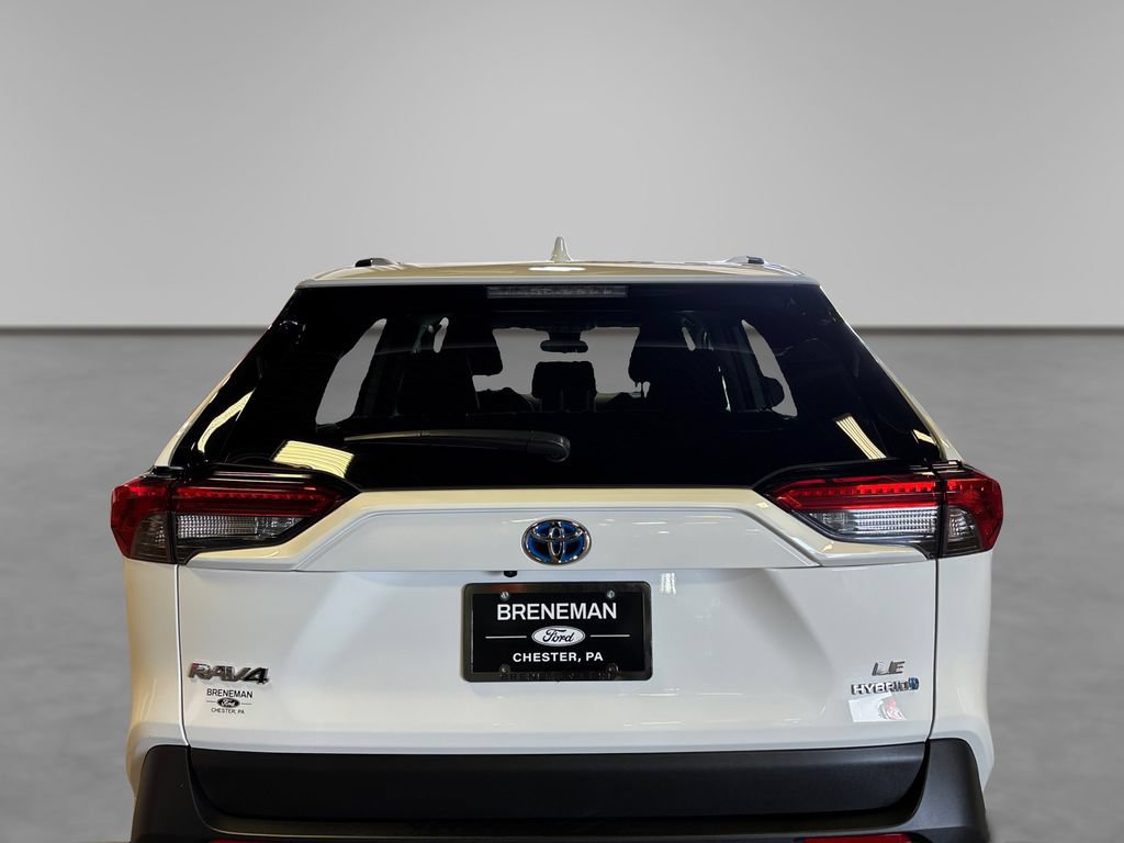 Used 2024 Toyota RAV4 LE AWD/4WD image 18