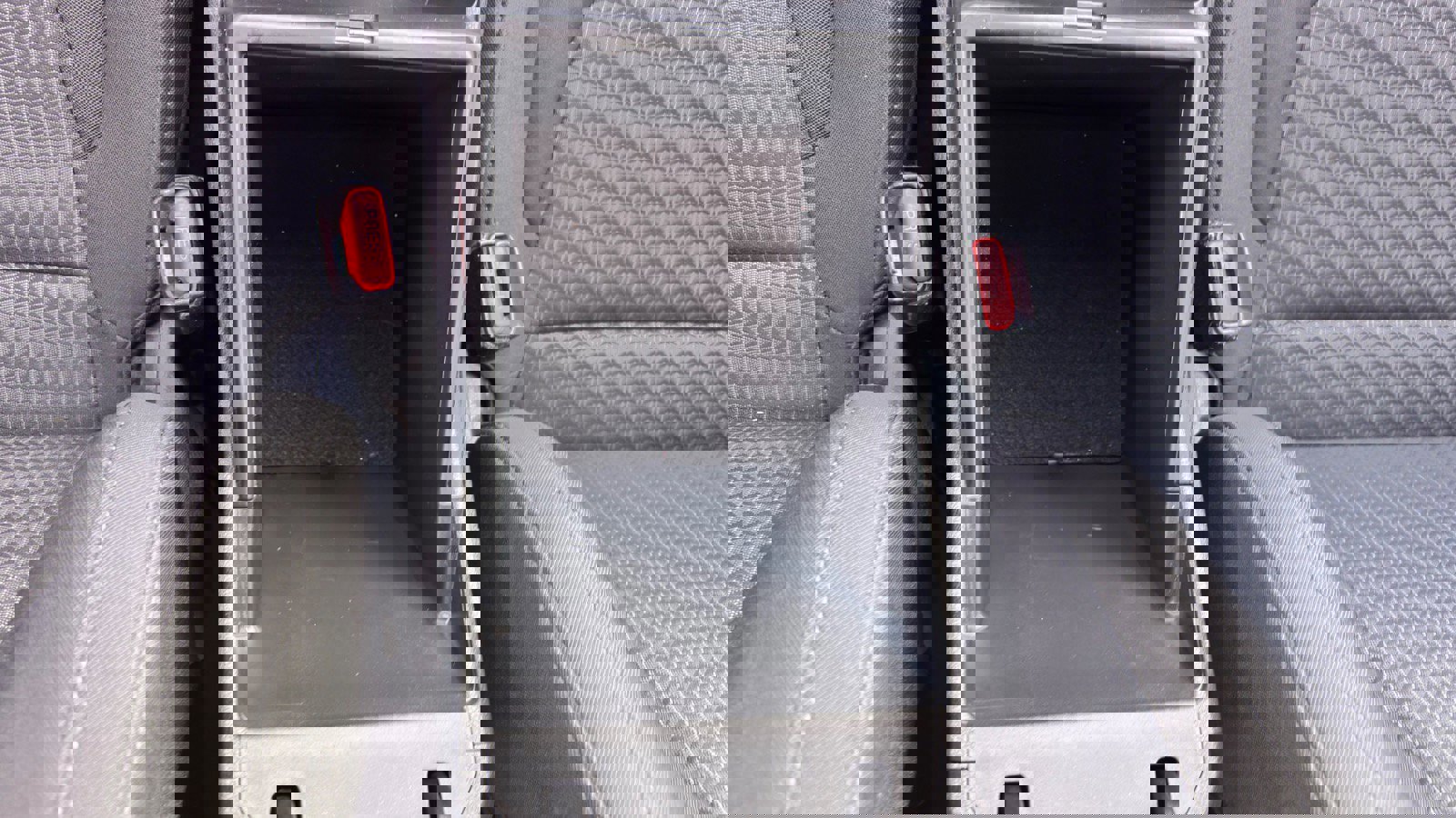 Used 2023 Kia Sportage LX image 41