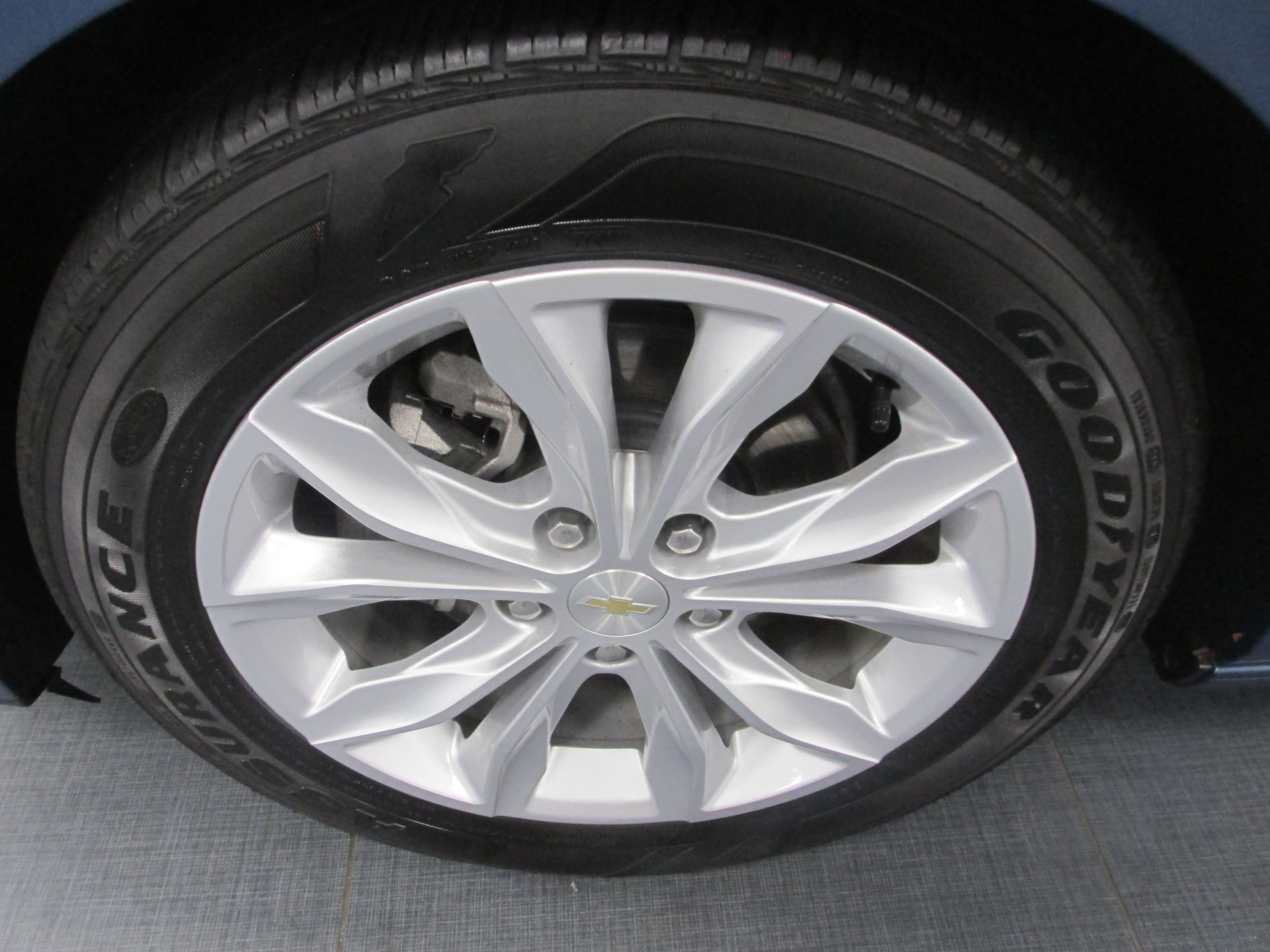 Used 2025 Chevrolet Malibu LT FWD image 14