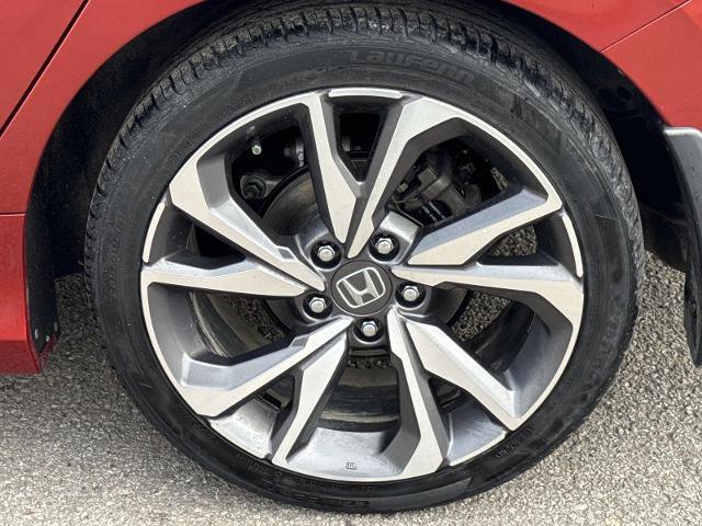 Used 2019 Honda Civic Touring image 9
