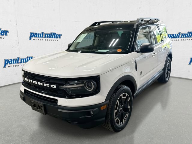 Certified 2022 Ford Bronco Sport Outer Banks w/ Tech Package AWD/4WD image 1