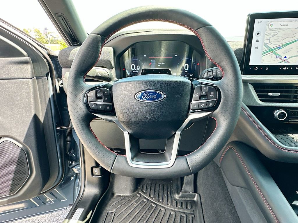 Certified 2025 Ford Explorer ST-Line w/ Premium Package RWD image 18