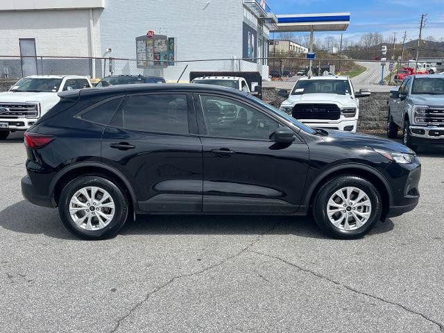 Certified 2025 Ford Escape Active w/ Tech Pack #1 AWD/4WD image 2