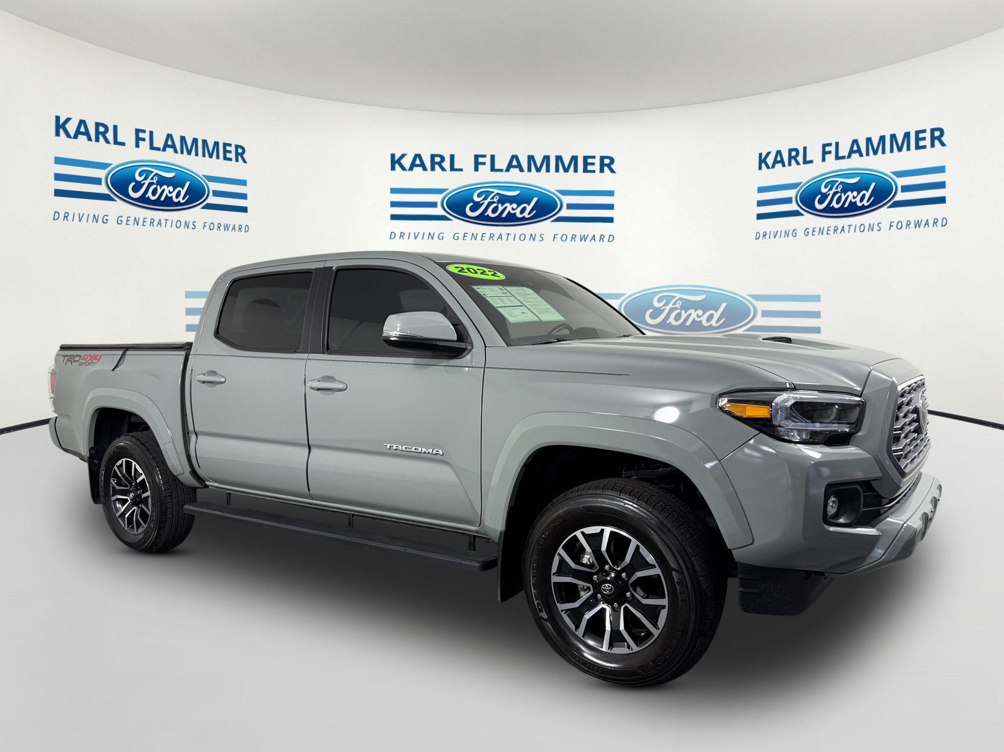 Used 2022 Toyota Tacoma TRD Sport AWD/4WD image 1