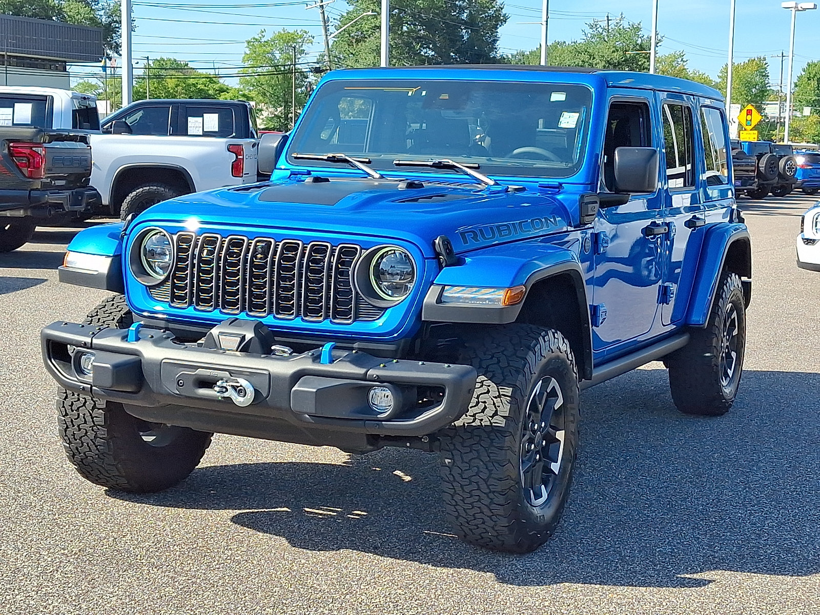 Used 2024 Jeep Wrangler Unlimited Rubicon 4xe AWD/4WD image 4