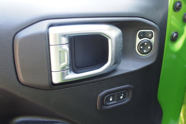 Used 2018 Jeep Wrangler Unlimited Sport S AWD/4WD image 19