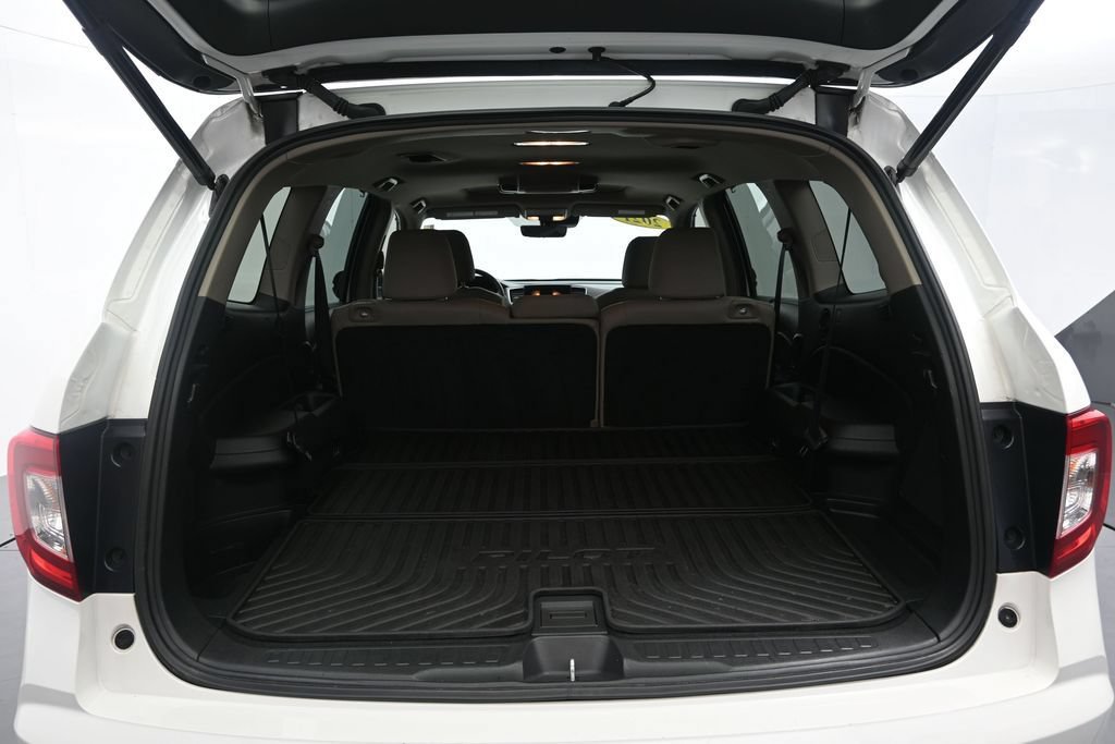 Used 2021 Honda Pilot Touring image 16