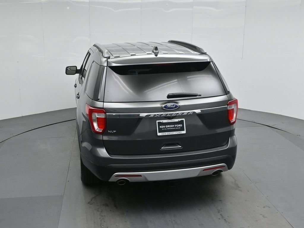 Certified 2017 Ford Explorer XLT w/ Equipment Group 202A image 44