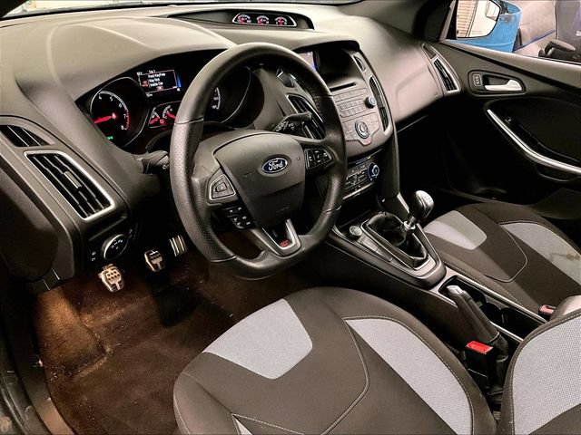 Certified 2017 Ford Focus ST FWD image 12
