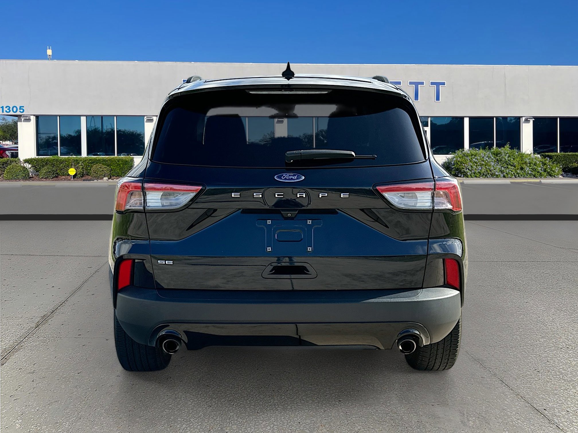 Certified 2021 Ford Escape SE w/ SE Sport Appearance Package image 4