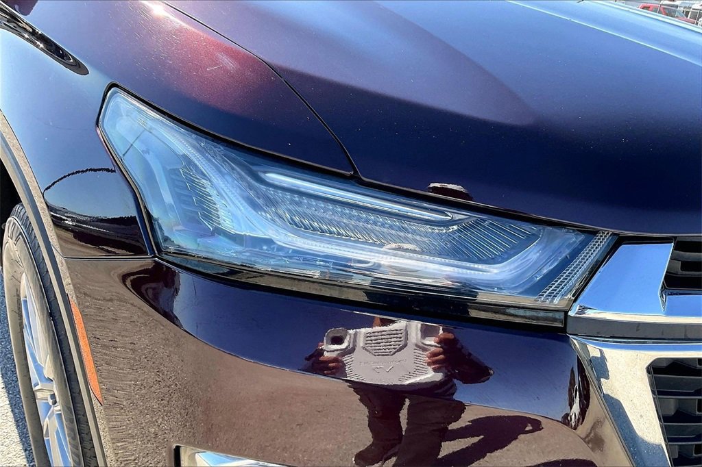 Used 2023 Chevrolet Traverse LT image 33