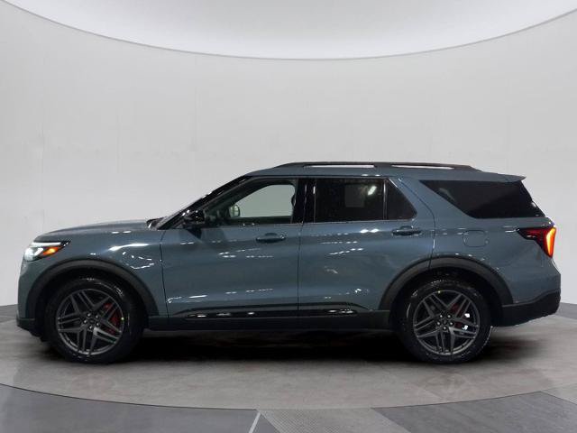 Certified 2025 Ford Explorer ST AWD/4WD image 2