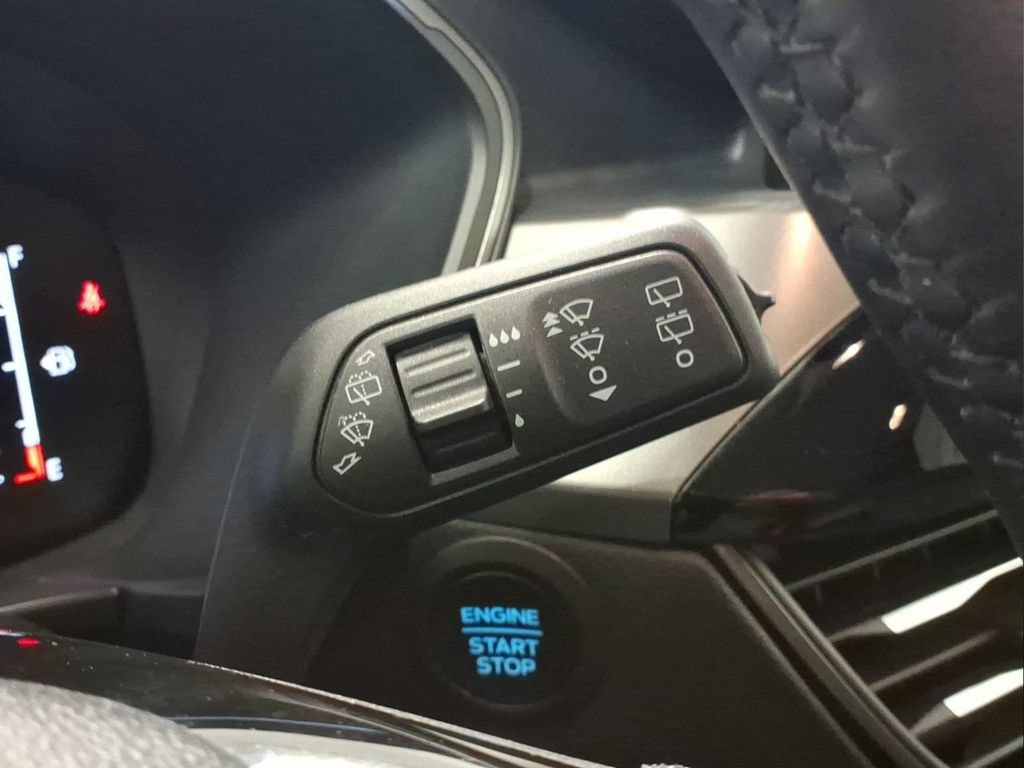Certified 2023 Ford Escape Active AWD/4WD image 19