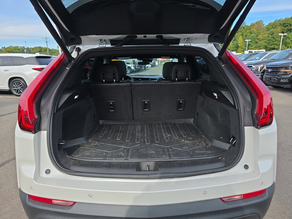 Used 2021 Cadillac XT4 Luxury w/ Cold Weather Package AWD/4WD image 16