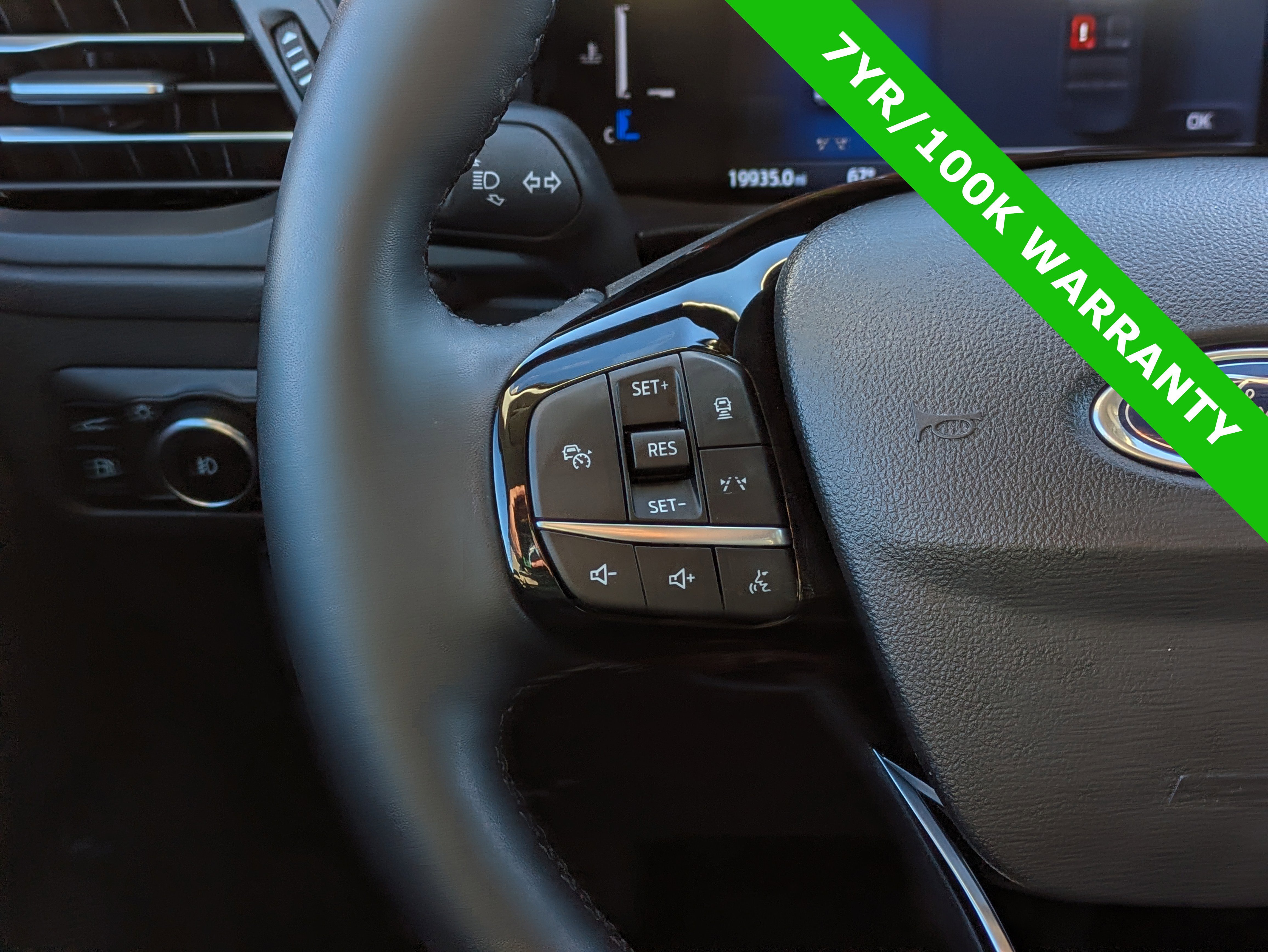 Certified 2025 Ford Escape SE FWD image 25