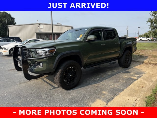 Used 2022 Toyota Tacoma TRD Off-Road w/ Technology Package AWD/4WD image 1