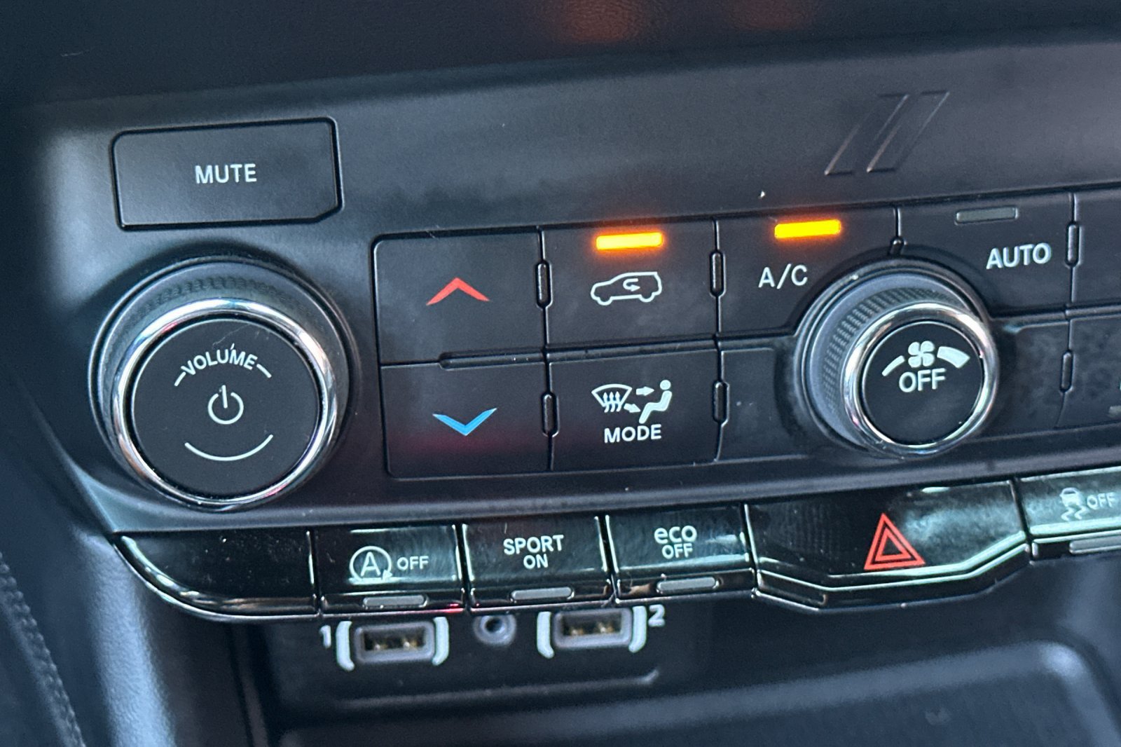 Used 2023 Dodge Durango SXT Launch Edition RWD image 30