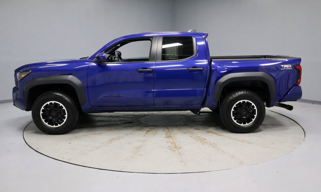 Used 2024 Toyota Tacoma TRD Off-Road AWD/4WD image 8