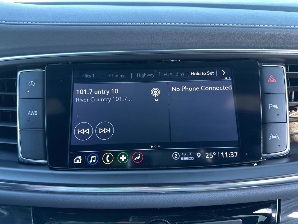 Used 2022 Buick Enclave Essence image 7