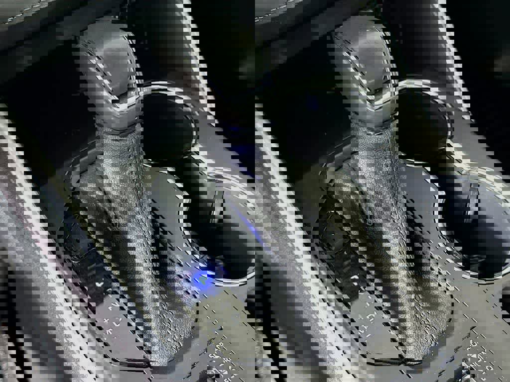 Used 2022 Toyota Highlander XSE AWD/4WD image 22